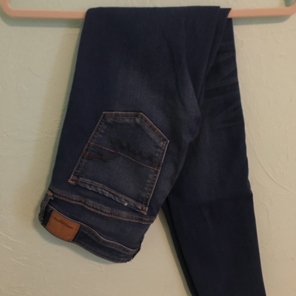 American Eagle Medium wash super stretch skinny